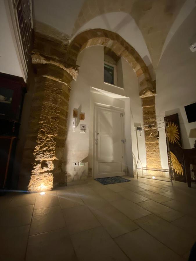 Handy Suite Idromassaggio Bríndisi Exterior foto