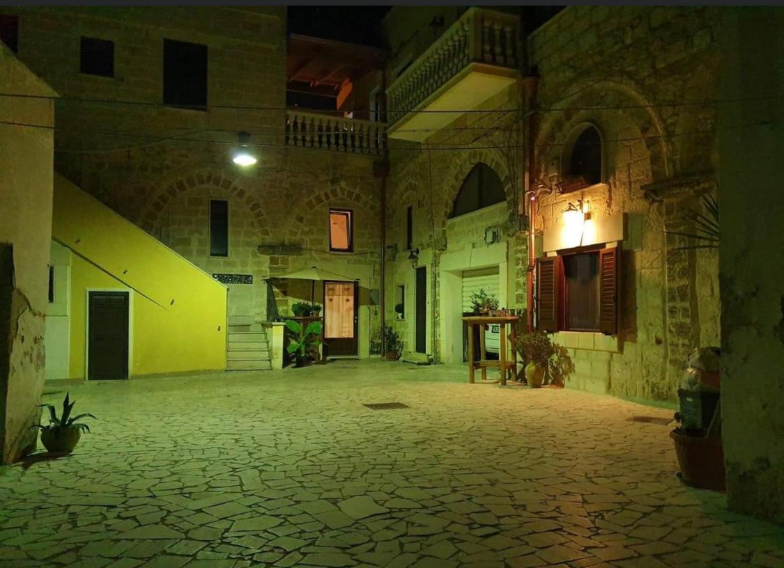 Handy Suite Idromassaggio Bríndisi Exterior foto